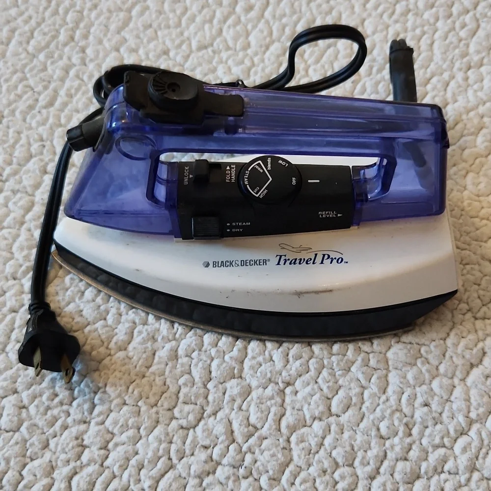 Black&Decker Travel Pro Steam Dry High Low Settings Iron Preppy Boho Resortwear